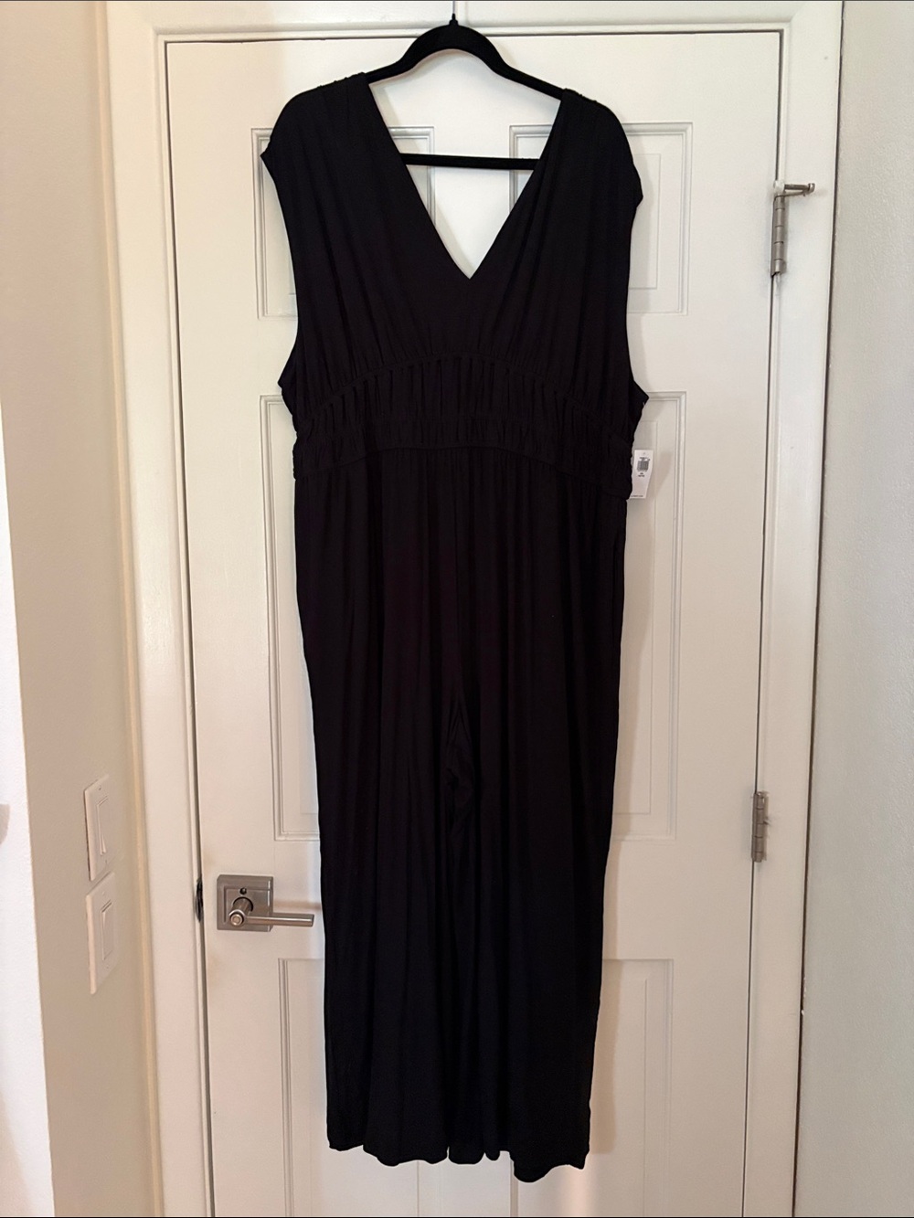Old Navy Black Sleeveless V-Neck Jumpsuit